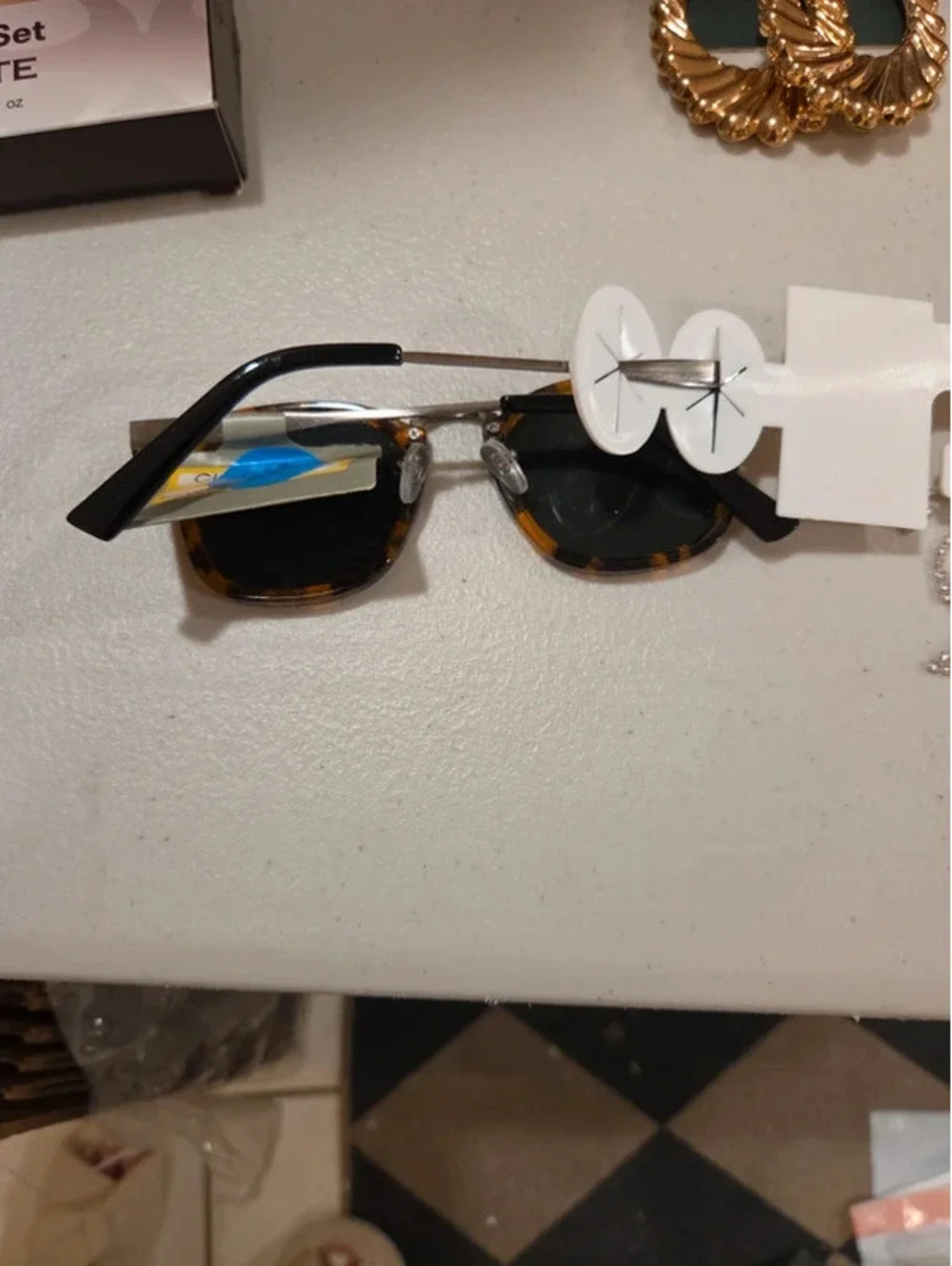 Adults sun glasses
